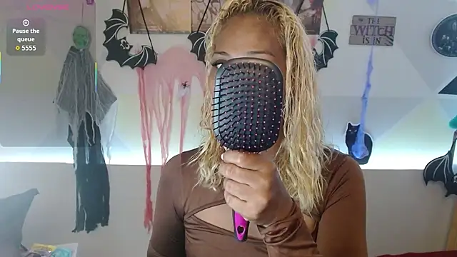 NatashaDormat online show from October 30, 2025, 1:09 pm