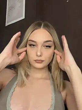 Snapshot of Alisa_Rise chatting on November 30, 2025, 2:07 pm Alisa Rise online show from November 30, 2025, 2:07 pm