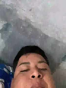 Avilespozo19993 online show from October 18, 2025, 6:43 pm