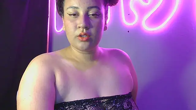Snapshot of alexxaa96 chatting on January 8, 2025, 1:53 am alexxaa96 online show from January 8, 2025, 1:53 am