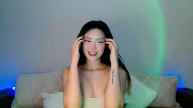 Snapshot of Min_Jee_ chatting on April 3, 2026, 5:19 pm Min Jee online show from April 3, 2026, 5:19 pm