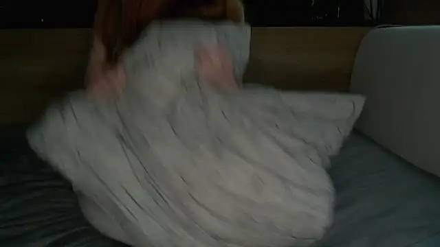 Snapshot of AshlynnMiller chatting on February 7, 2025, 12:09 am AshlynnMiller online show from February 7, 2025, 12:09 am