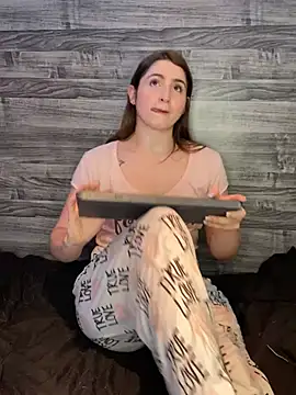 kamel-ayesha online show from March 11, 2025, 5:02 pm