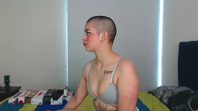 Bitsy Messy online show from February 18, 2025, 1:11 pm