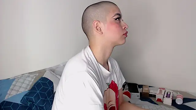 Bitsy Messy online show from February 5, 2025, 8:32 am