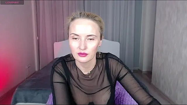 Snapshot of AlisssaRose chatting on December 7, 2024, 11:29 pm AlisssaRose online show from December 7, 2024, 11:29 pm