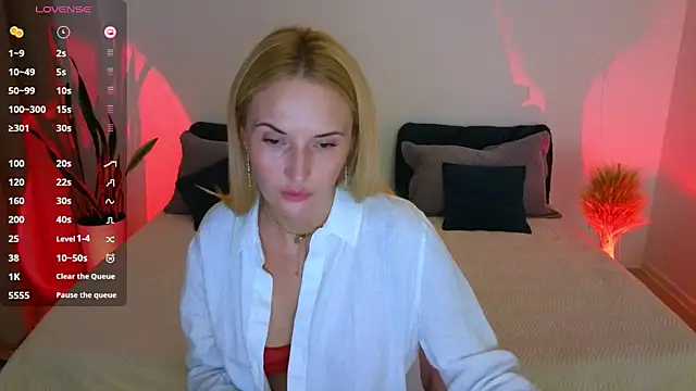 Snapshot of AlisssaRose chatting on September 16, 2025, 9:27 pm AlisssaRose online show from September 16, 2025, 9:27 pm