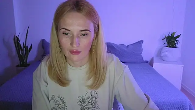 Snapshot of AlisssaRose chatting on March 21, 2025, 6:51 pm AlisssaRose online show from March 21, 2025, 6:51 pm