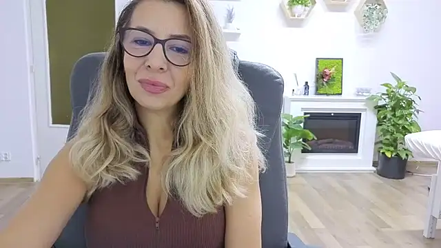 SukyGirl online show from November 13, 2025, 8:18 am