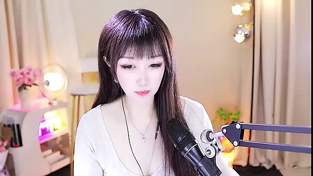 Snapshot of xiaoya666--baby chatting on October 1, 2025, 3:38 pm xiaoya666--baby online show from October 1, 2025, 3:38 pm