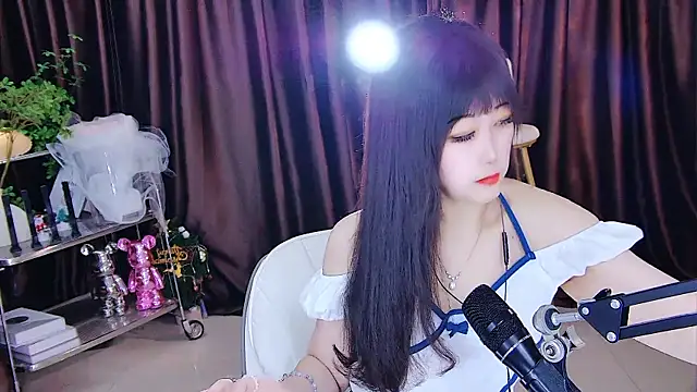 Snapshot of xiaoya666--baby chatting on March 21, 2025, 2:40 pm xiaoya666--baby online show from March 21, 2025, 2:40 pm