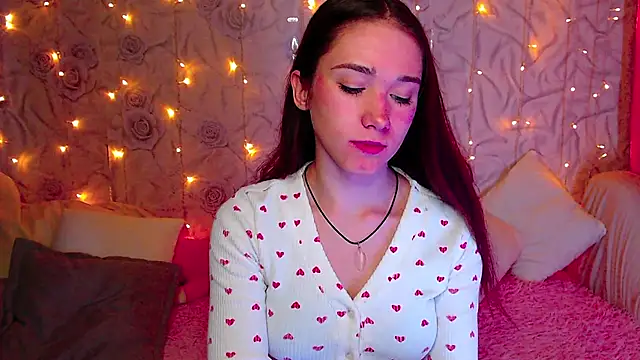 Snapshot of fluffy_kitty_ chatting on October 7, 2025, 1:12 pm fluffy kitty online show from October 7, 2025, 1:12 pm