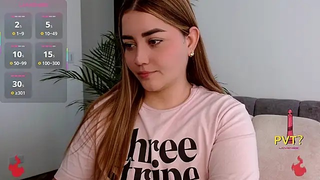 Lucia star   online show from October 18, 2025, 4:20 pm