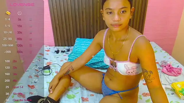 Snapshot of Angelica_Blue chatting on September 20, 2025, 4:12 pm Angelica Blue online show from September 20, 2025, 4:12 pm