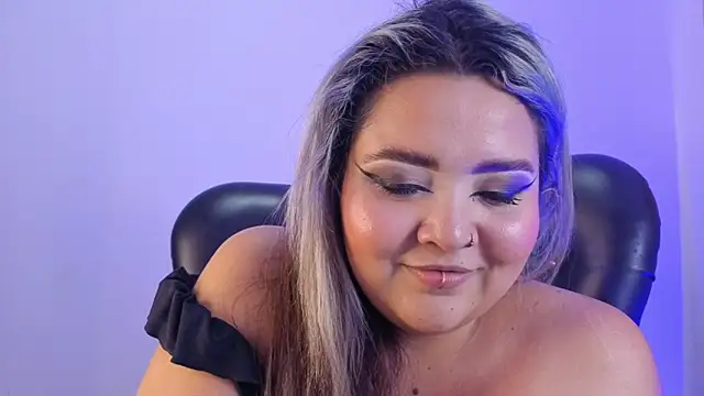 Snapshot of Agatha_humidity chatting on September 10, 2025, 4:22 am Agatha humidity online show from September 10, 2025, 4:22 am