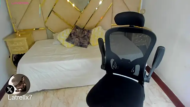 Latrellx7 online show from November 3, 2025, 3:23 am