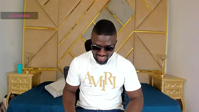 Latrellx7 online show from October 27, 2025, 3:07 am