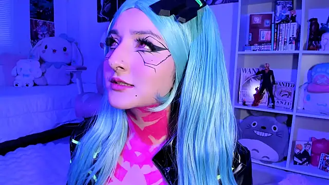 julyana  online show from March 3, 2025, 1:23 pm