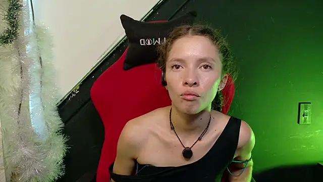 sweetdam12 online show from February 12, 2026, 7:35 pm