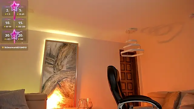GiaFerrara online show from June 21, 2026, 5:52 pm