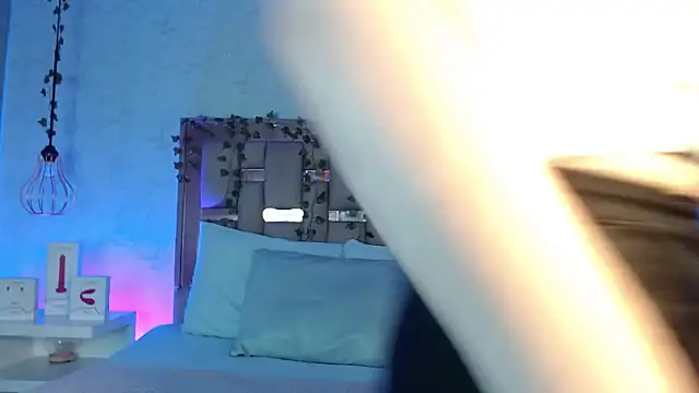 GigiVolkova online show from September 8, 2025, 7:57 pm