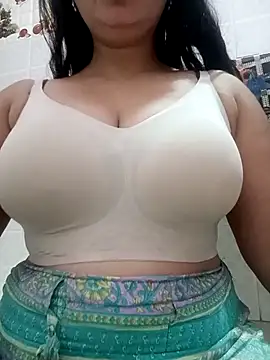 cute-mahek online show from November 8, 2025, 11:03 am