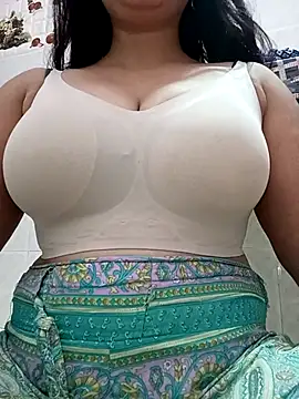 cute-mahek online show from November 7, 2025, 6:34 pm