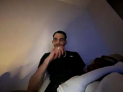 Rebeu313 online show from September 26, 2025, 5:14 am