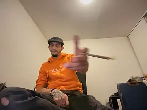 Rebeu313 online show from November 9, 2025, 2:48 am