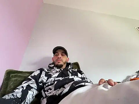 Rebeu313 online show from March 11, 2026, 10:31 am