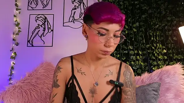 MiaMorgan  online show from October 8, 2025, 2:18 pm