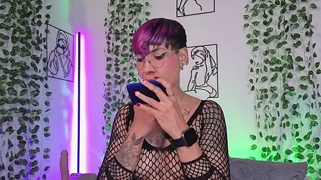 Snapshot of MiaMorgan_ chatting on June 9, 2026, 2:29 pm MiaMorgan online show from June 9, 2026, 2:29 pm