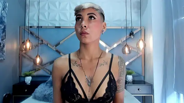 MiaMorgan  online show from March 3, 2025, 1:34 pm