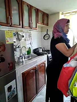 NAJWA-ARAB online show from November 13, 2025, 4:22 pm