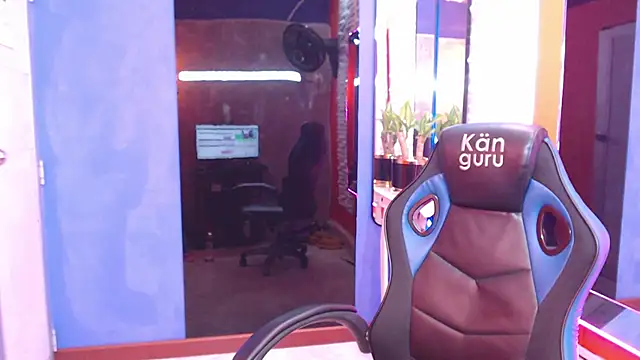 Snapshot of Perla_prg chatting on February 28, 2025, 3:26 pm Perla prg online show from February 28, 2025, 3:26 pm