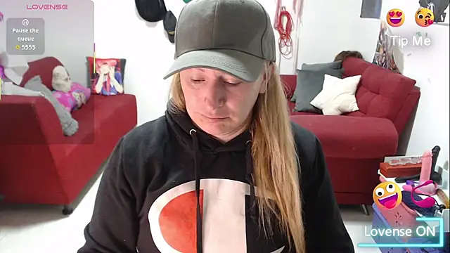 emperabigbootybigass online show from November 12, 2025, 12:42 pm