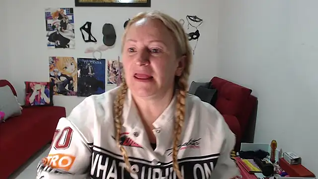 emperabigbootybigass online show from October 7, 2025, 12:17 pm