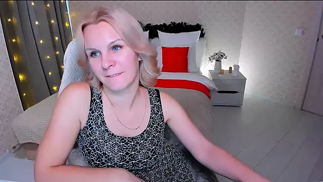 Louisa Bay online show from December 30, 2024, 11:04 am