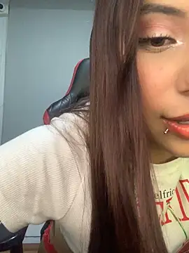 Emily Clark1 online show from December 22, 2024, 9:55 am