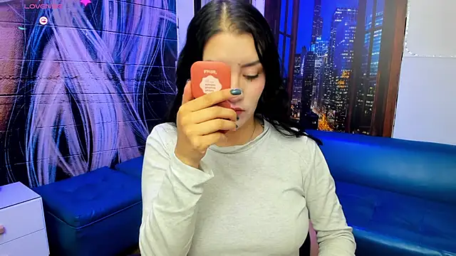 Violetaa diazz online show from March 7, 2025, 8:11 pm