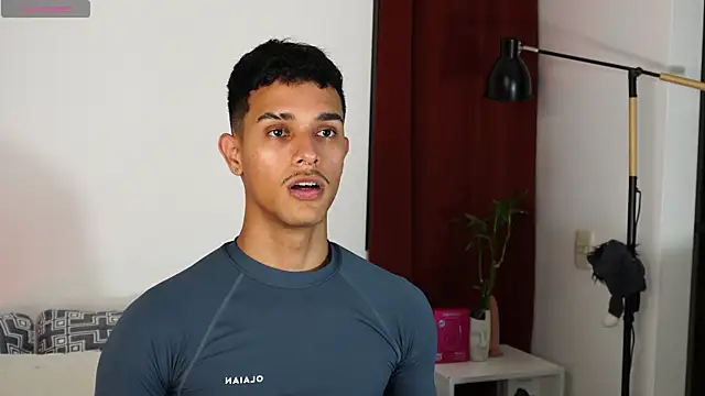 Snapshot of Busterspinter chatting on February 28, 2026, 11:48 pm Busterspinter online show from February 28, 2026, 11:48 pm