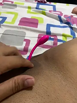 ANYLU19 online show from February 3, 2025, 5:18 am