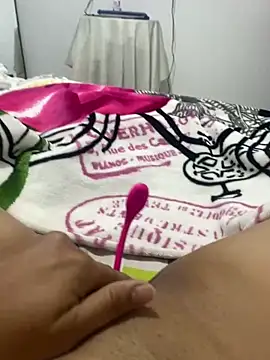 ANYLU19 online show from January 4, 2025, 3:18 am