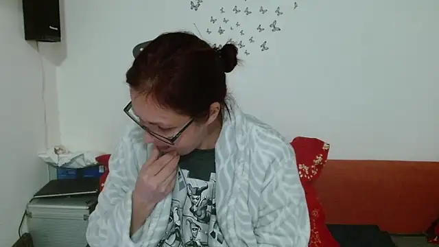 LadyHellene online show from December 14, 2025, 2:55 pm