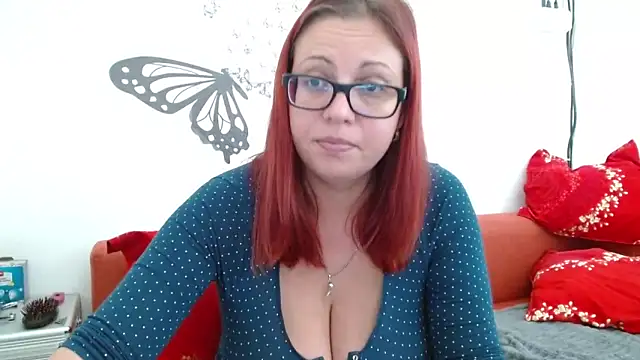 LadyHellene online show from November 11, 2025, 7:47 am