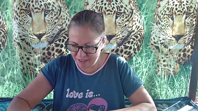 LadyHellene online show from September 19, 2025, 7:01 am