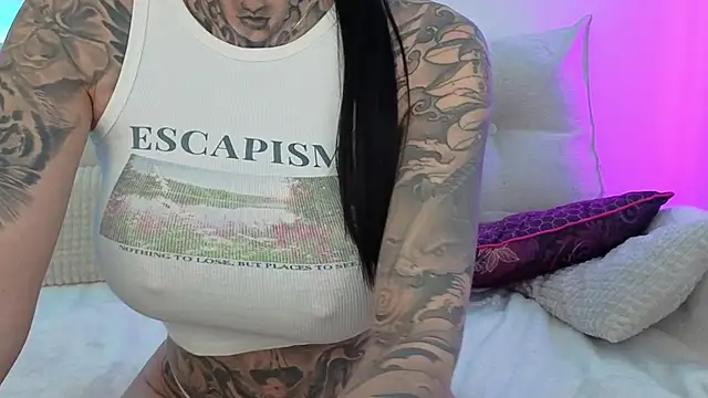 Snapshot of MeganWitch chatting on January 19, 2026, 2:10 pm MeganWitch online show from January 19, 2026, 2:10 pm