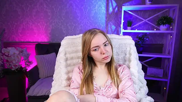 EmilySunshineS online show from March 31, 2026, 6:59 am