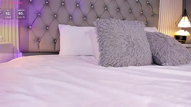 VioletthaRous online show from March 20, 2026, 10:44 pm