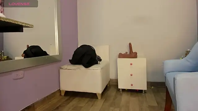  candy jade  online show from November 12, 2025, 11:25 am